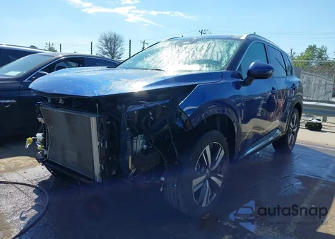 2021 Nissan Rogue Platinum Fwd z USA, uszkodzony, nr VIN JN8AT3DC8MW107788